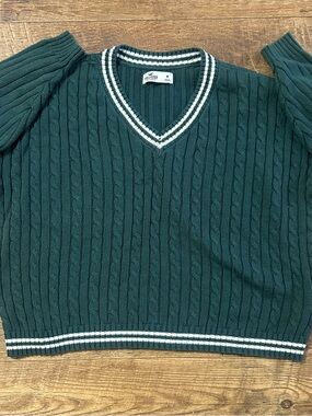 Hollister Forest Green Cable Knit V-Neck Sweater with White Trim